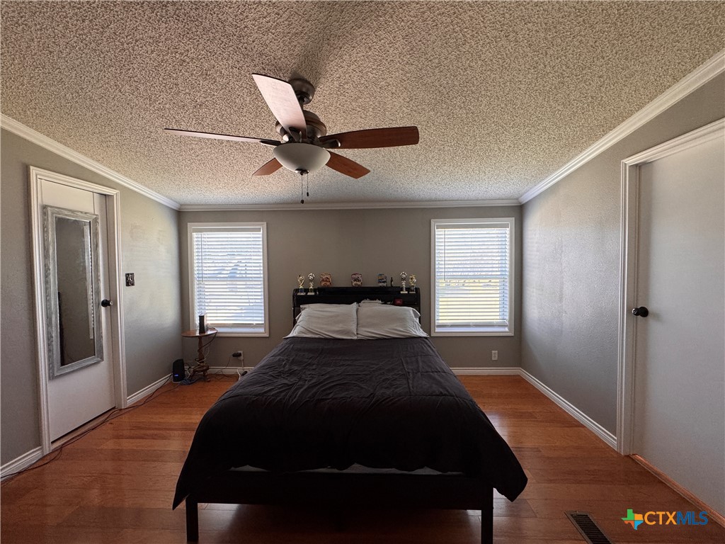 497 Farhills Drive Property Photo 22