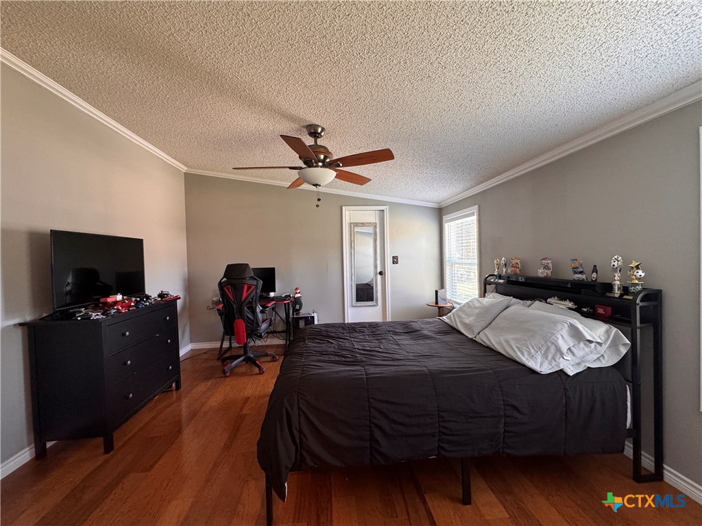 497 Farhills Drive Property Photo 24