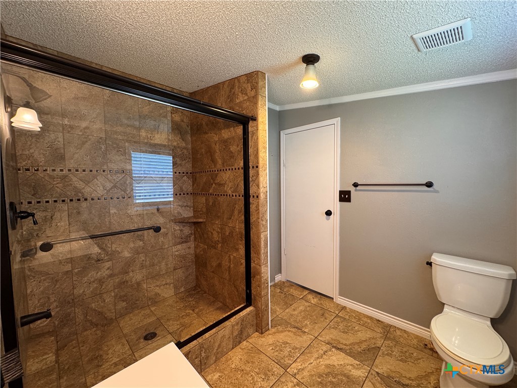 497 Farhills Drive Property Photo 31