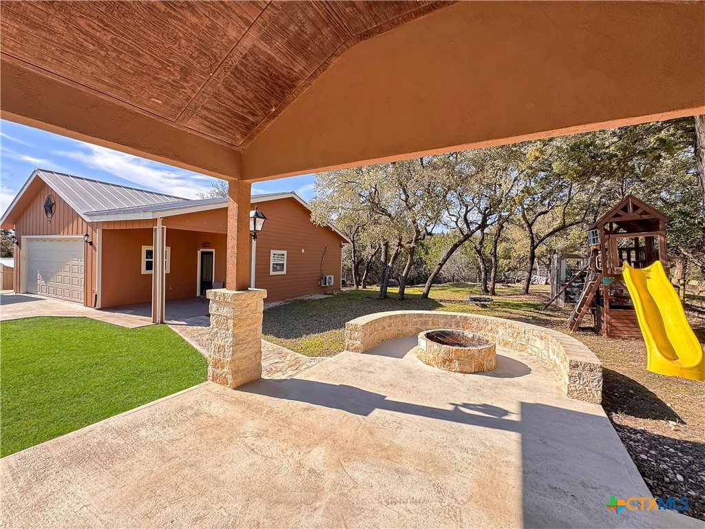 497 Farhills Drive Property Photo 38