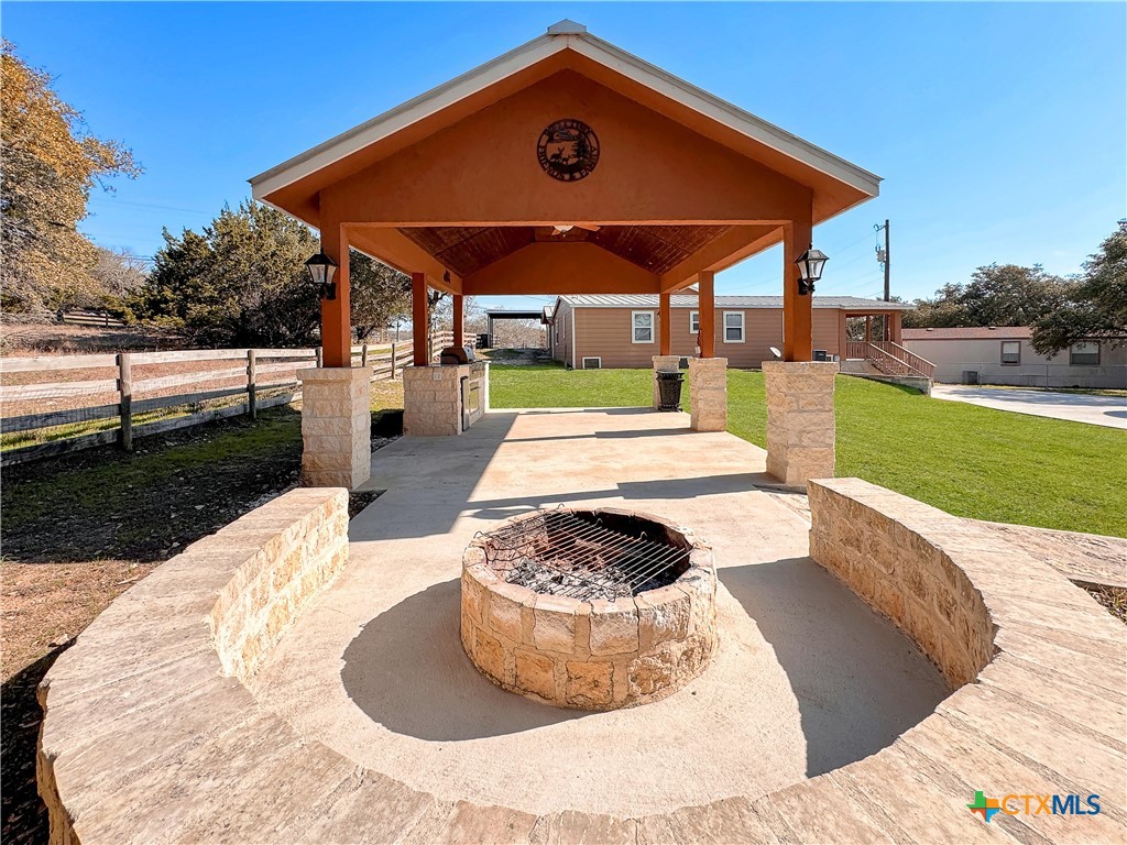 497 Farhills Drive Property Photo 39