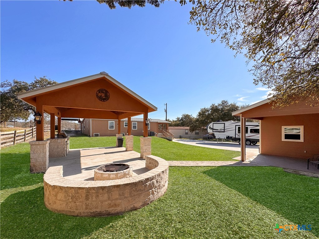 497 Farhills Drive Property Photo 40