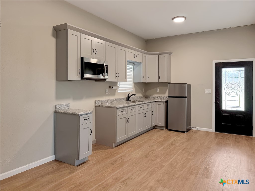 497 Farhills Drive Property Photo 42