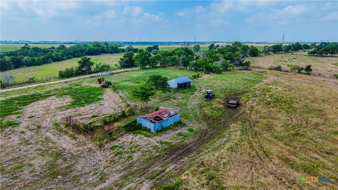 369 County Road 352 Property Photo 16