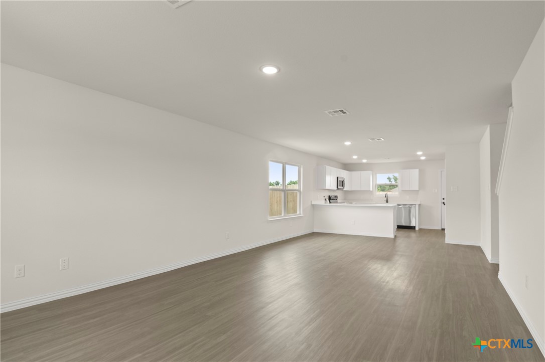 1007 Antelope Trail Property Photo 3