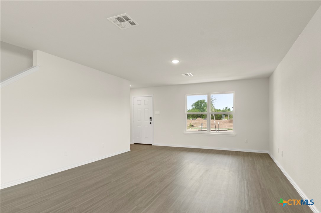 1007 Antelope Trail Property Photo 5