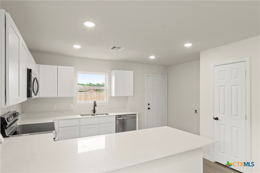 1007 Antelope Trail Property Photo 11