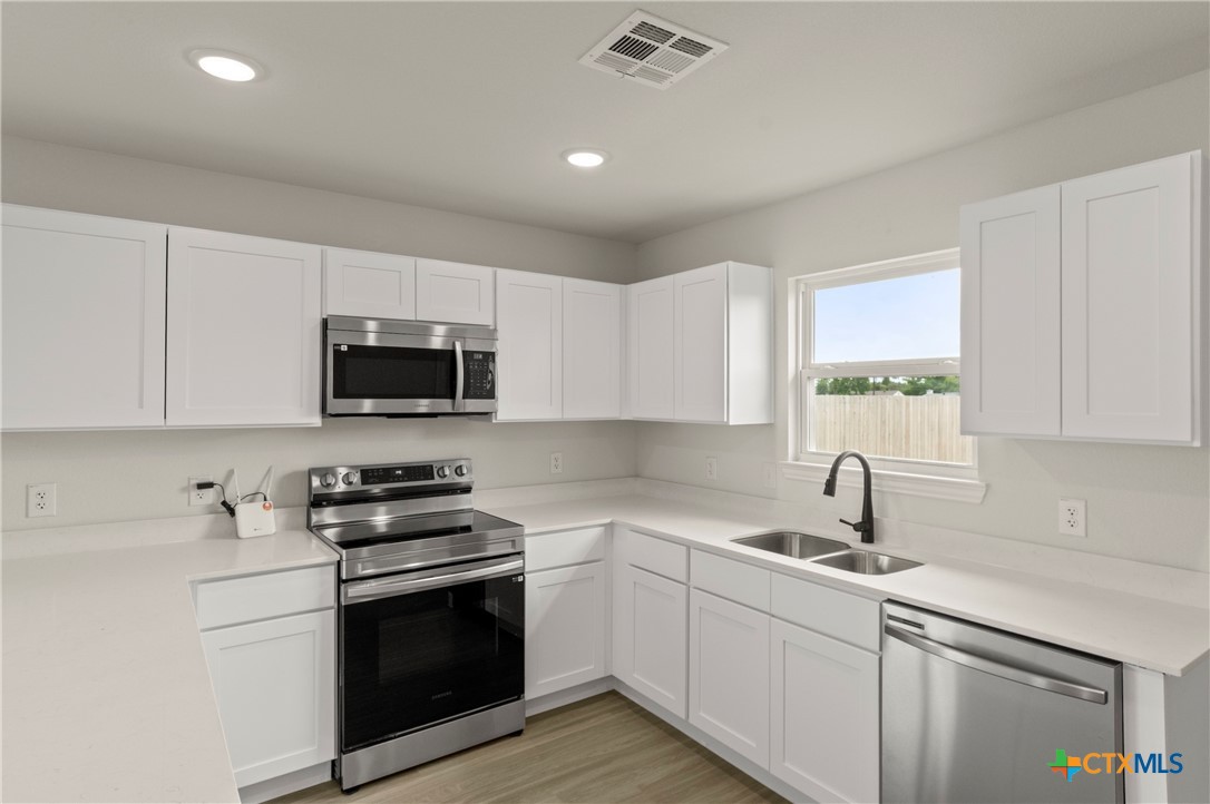 1007 Antelope Trail Property Photo 12