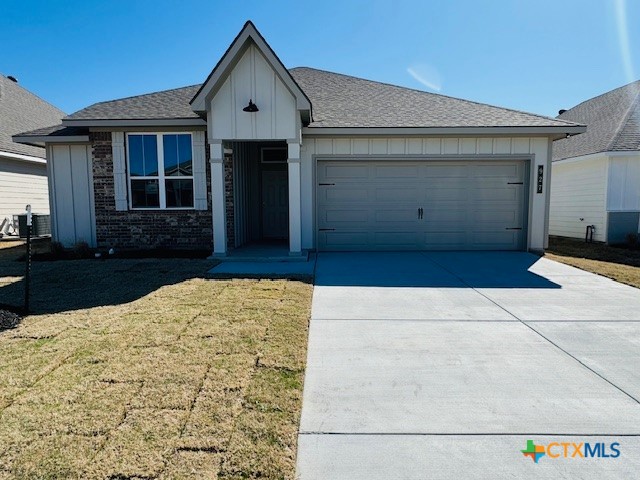 927 James Parker Circle Property Photo 1