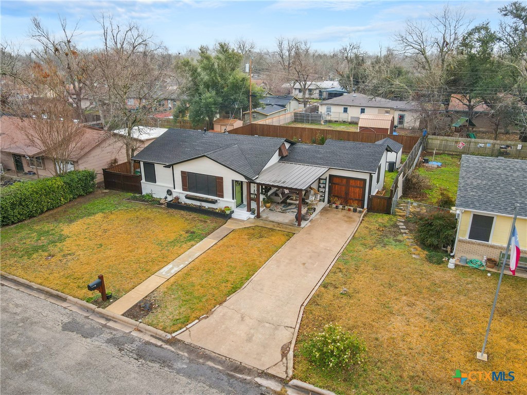 1011 Gilmore Street Property Photo 5
