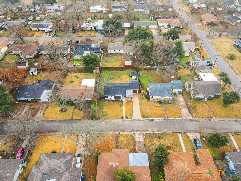 1011 Gilmore Street Property Photo 8