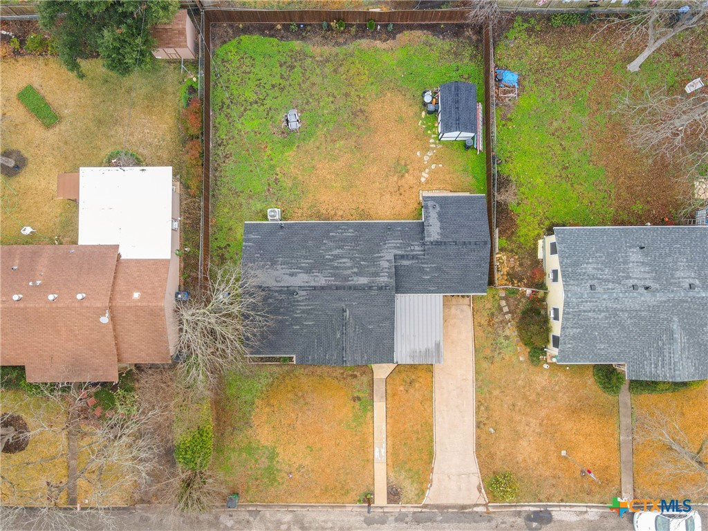 1011 Gilmore Street Property Photo 10