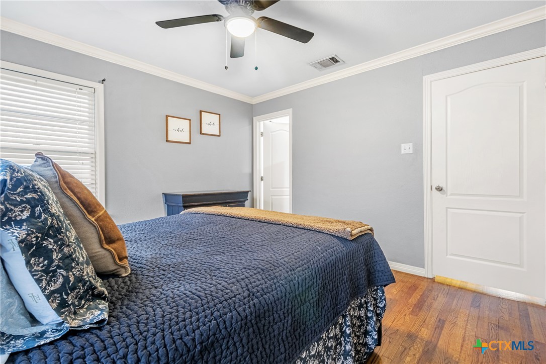 1011 Gilmore Street Property Photo 16
