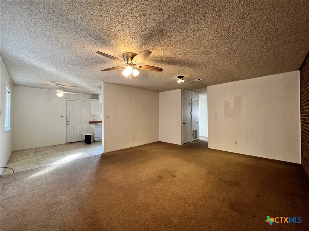 207 Redbud A Property Photo 3