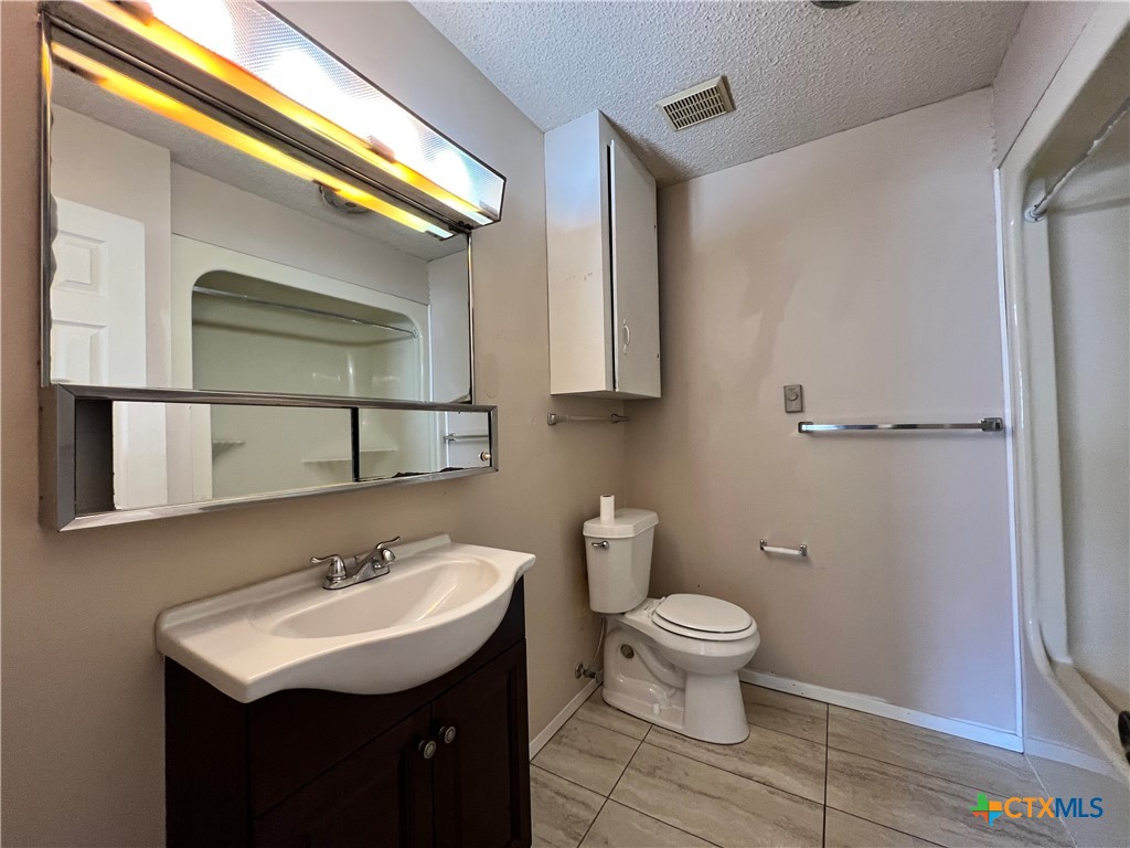 207 Redbud A Property Photo 6