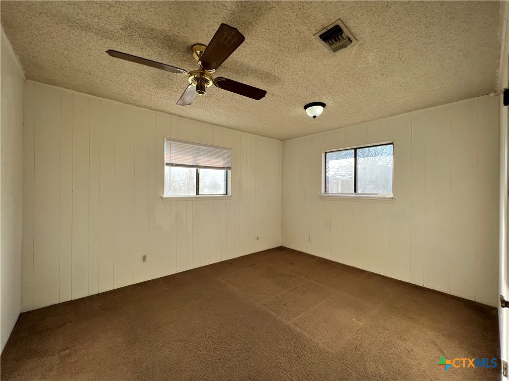 207 Redbud A Property Photo 7
