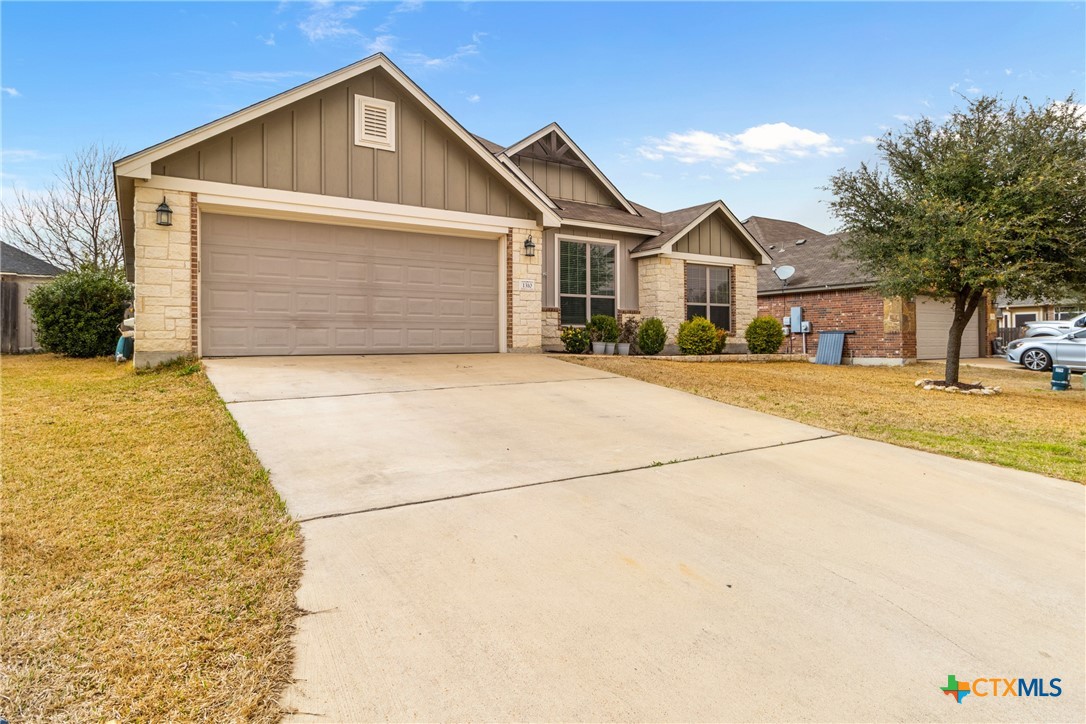 1310 Neuberry Cliffe Property Photo 2
