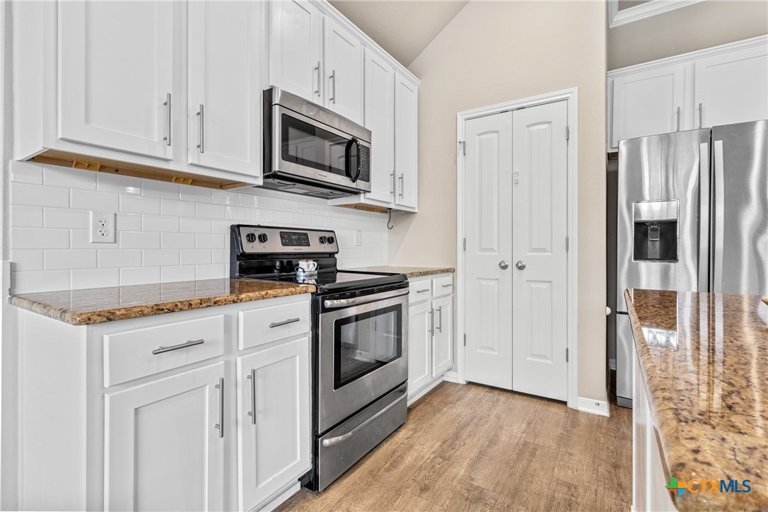 1310 Neuberry Cliffe Property Photo 15