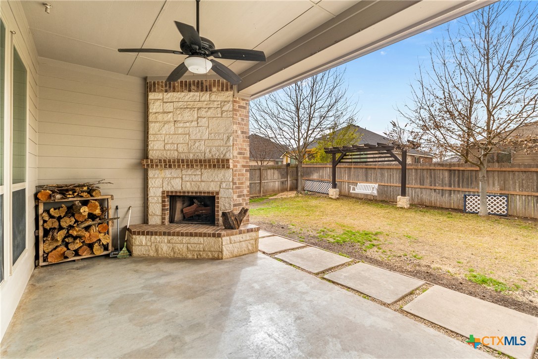 1310 Neuberry Cliffe Property Photo 29