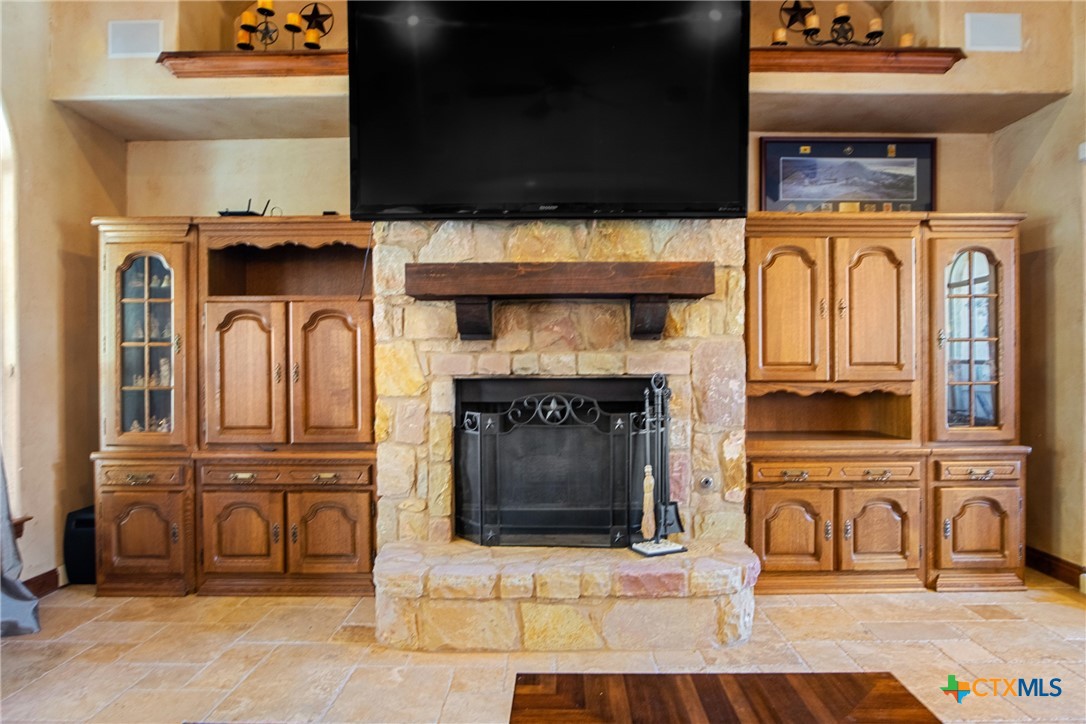220 Gabriel Woods Drive Property Photo 3
