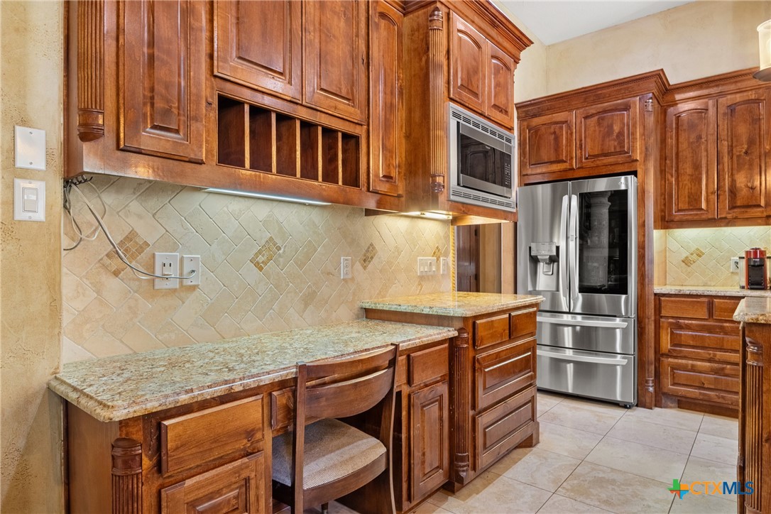 220 Gabriel Woods Drive Property Photo 6