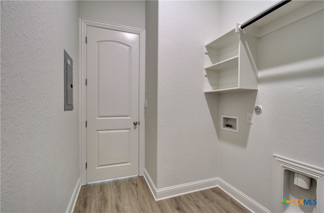 2048 Stephanie Avenue Property Photo 4