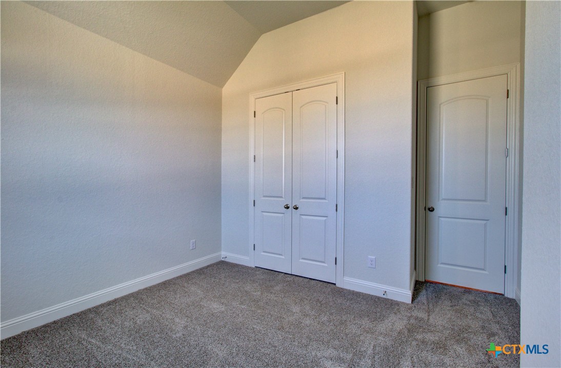 2048 Stephanie Avenue Property Photo 6