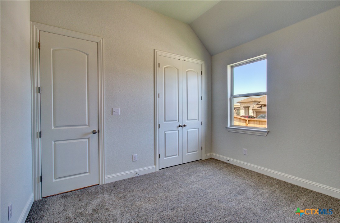 2048 Stephanie Avenue Property Photo 8