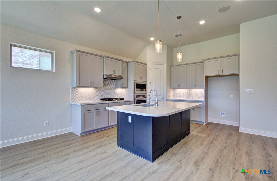 2048 Stephanie Avenue Property Photo 14