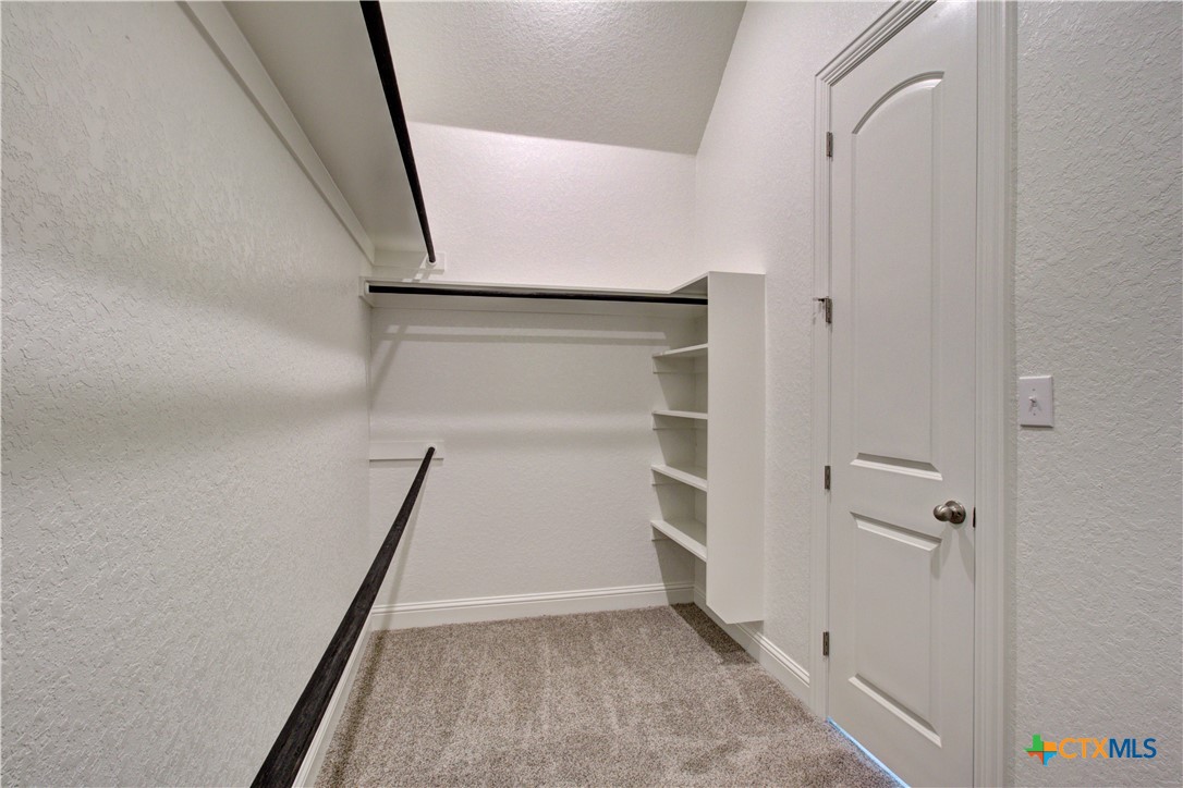 2048 Stephanie Avenue Property Photo 23