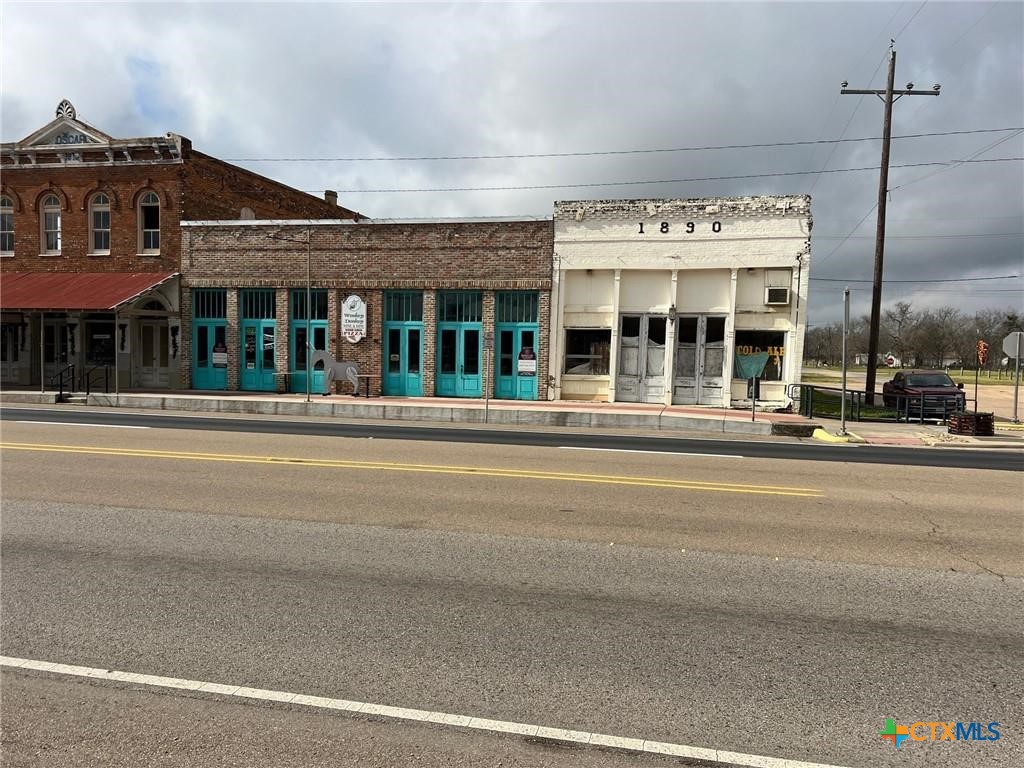 501 S Main Highway Property Photo 2