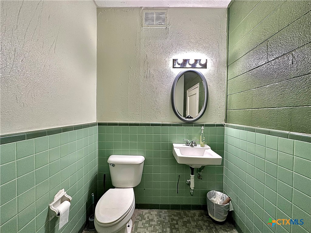 901 N Ben Jordan Street Property Photo 19