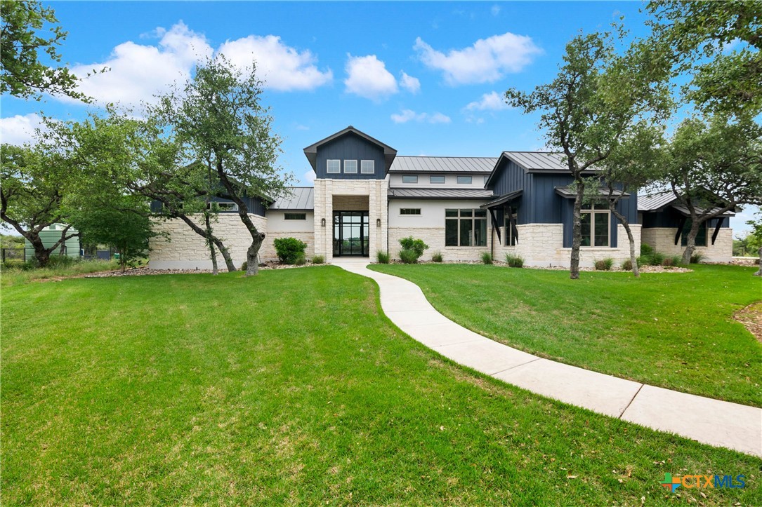815 Brand Road Property Photo 1