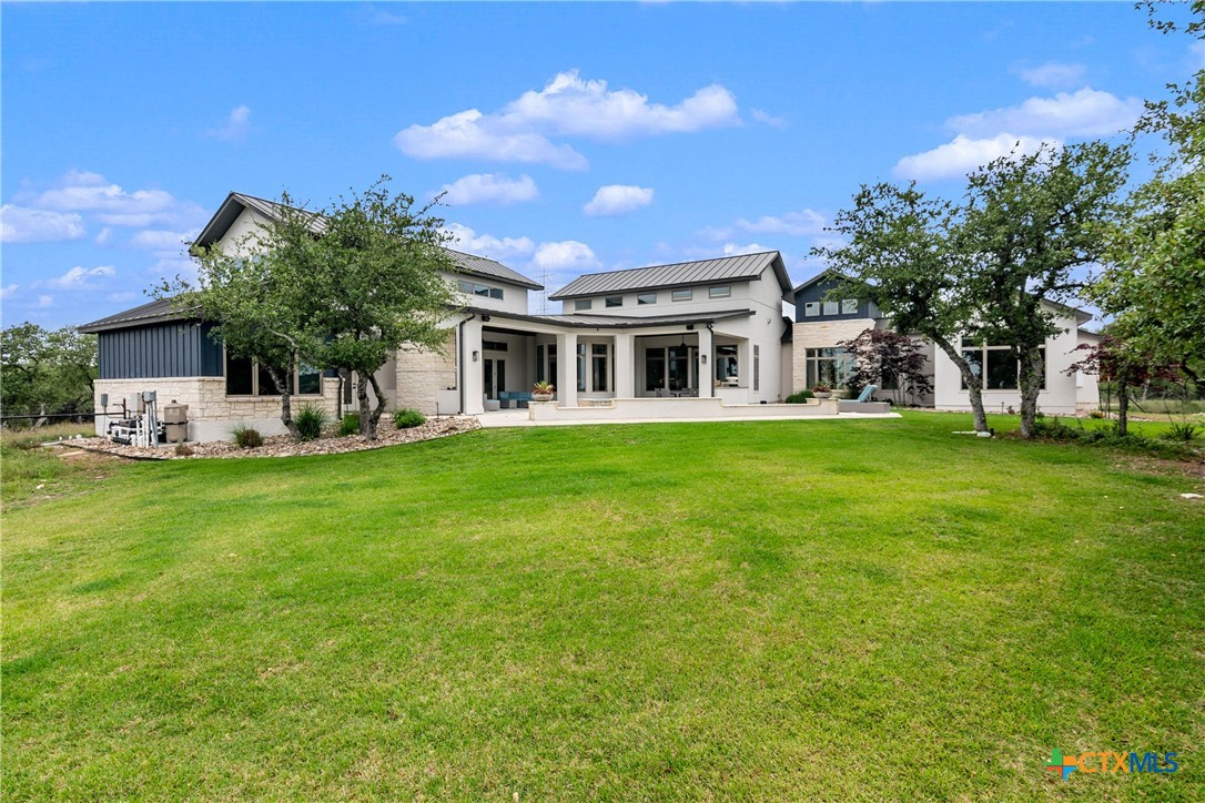 815 Brand Road Property Photo 27