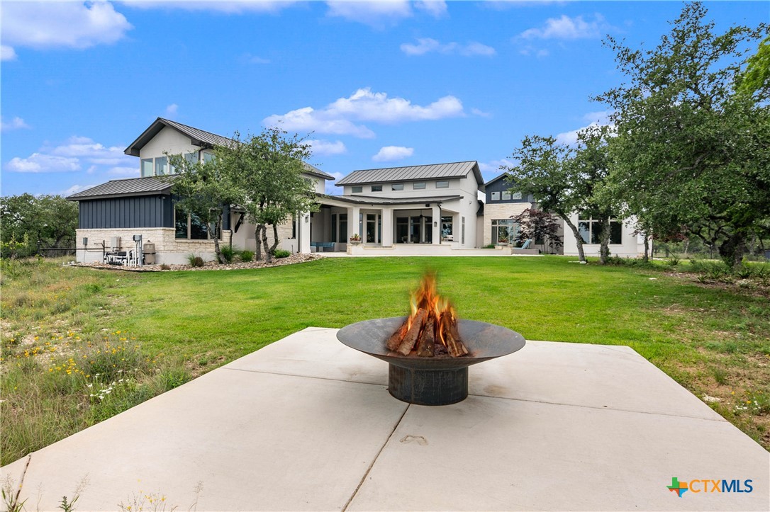 815 Brand Road Property Photo 28