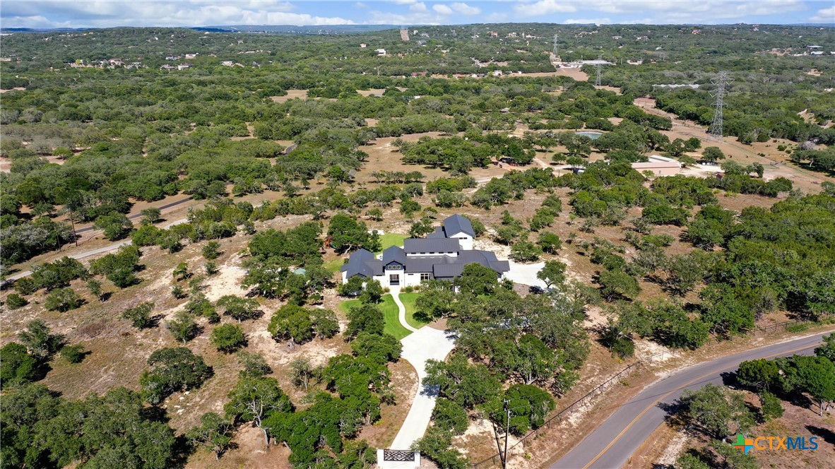 815 Brand Road Property Photo 34