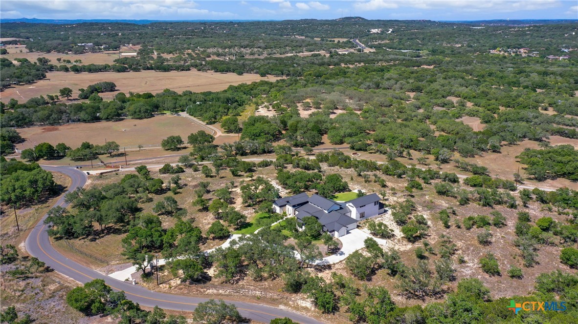 815 Brand Road Property Photo 35