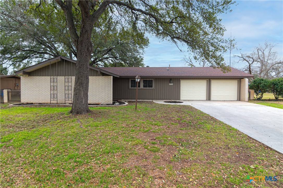 1423 Dove Lane Property Photo 1