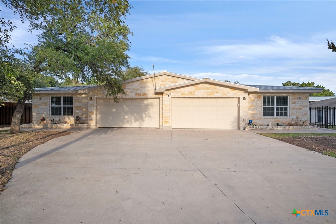 5703 Thunderbird Property Photo