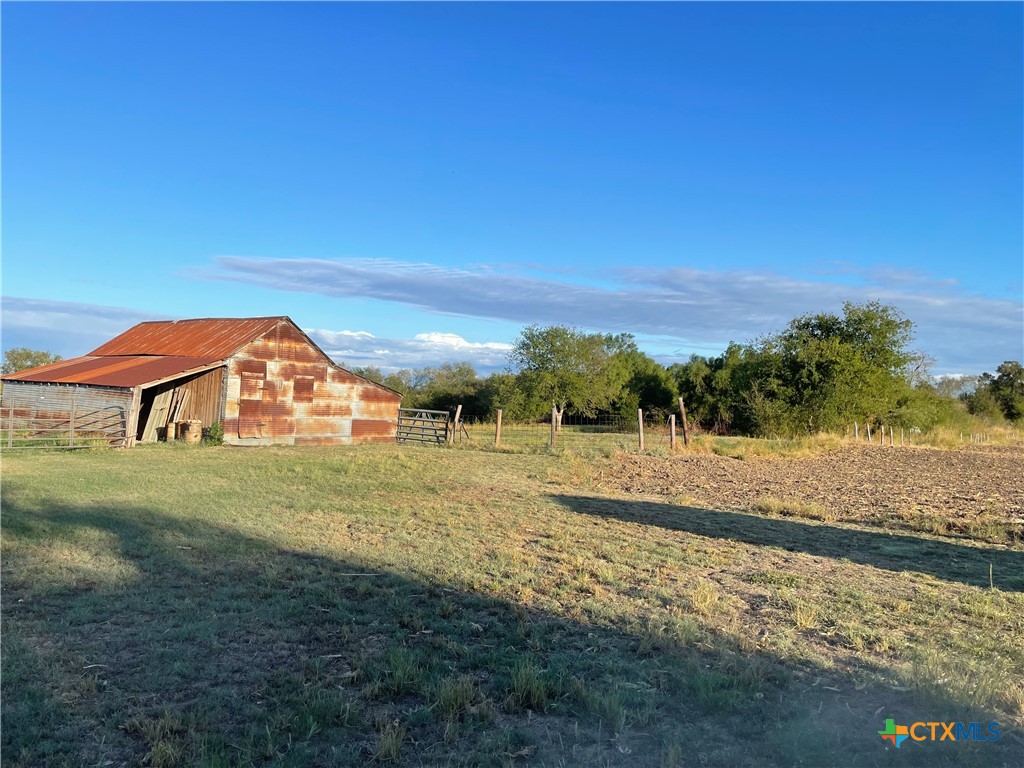 346 Cr 352 Property Photo 9
