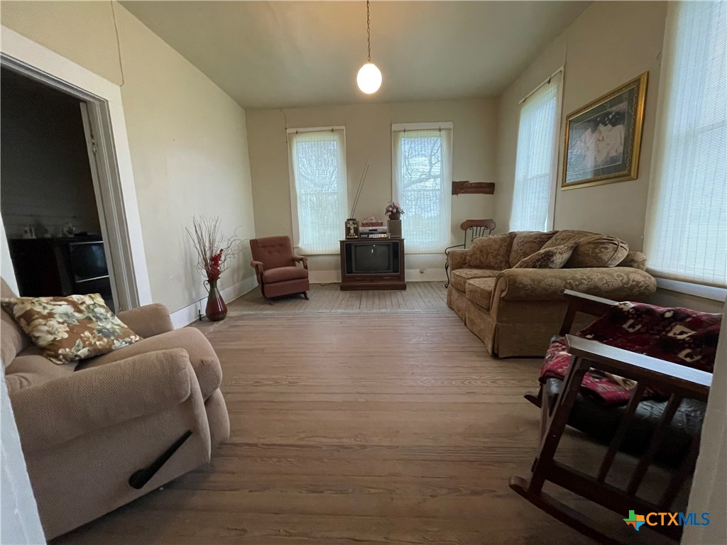 346 Cr 352 Property Photo 17