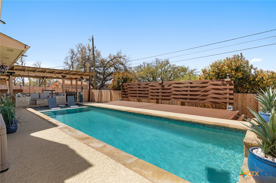 3602 Victorian Drive Property Photo 1