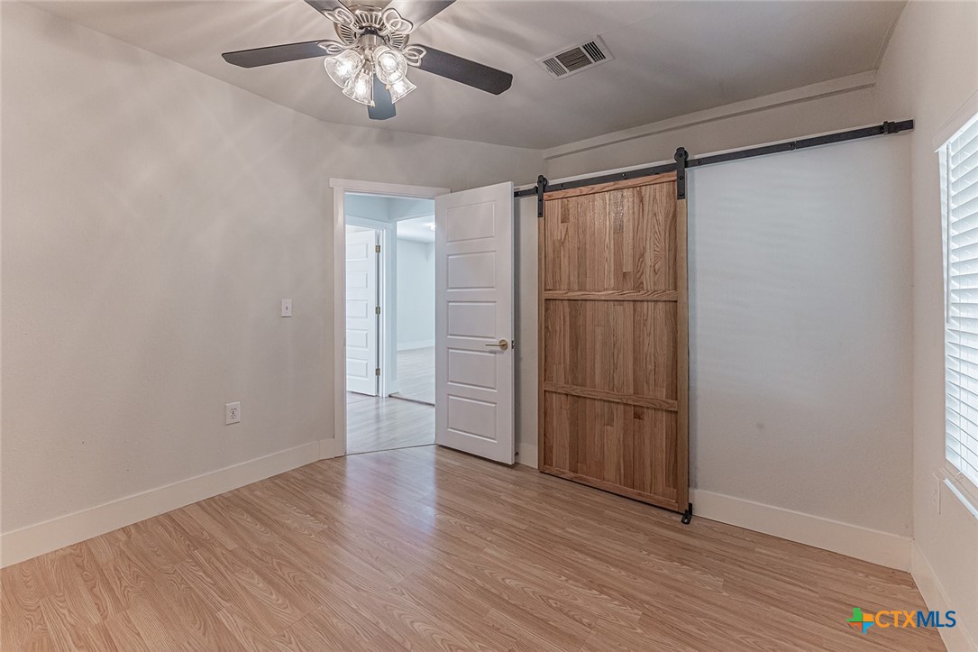316 S Austin Street Property Photo 16
