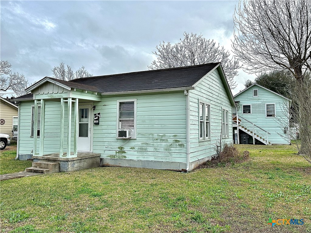 1201 Ash Street Property Photo 1