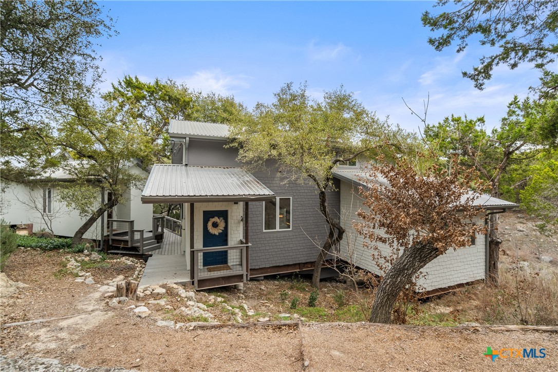 1398 Myers Creek Road Property Photo 3