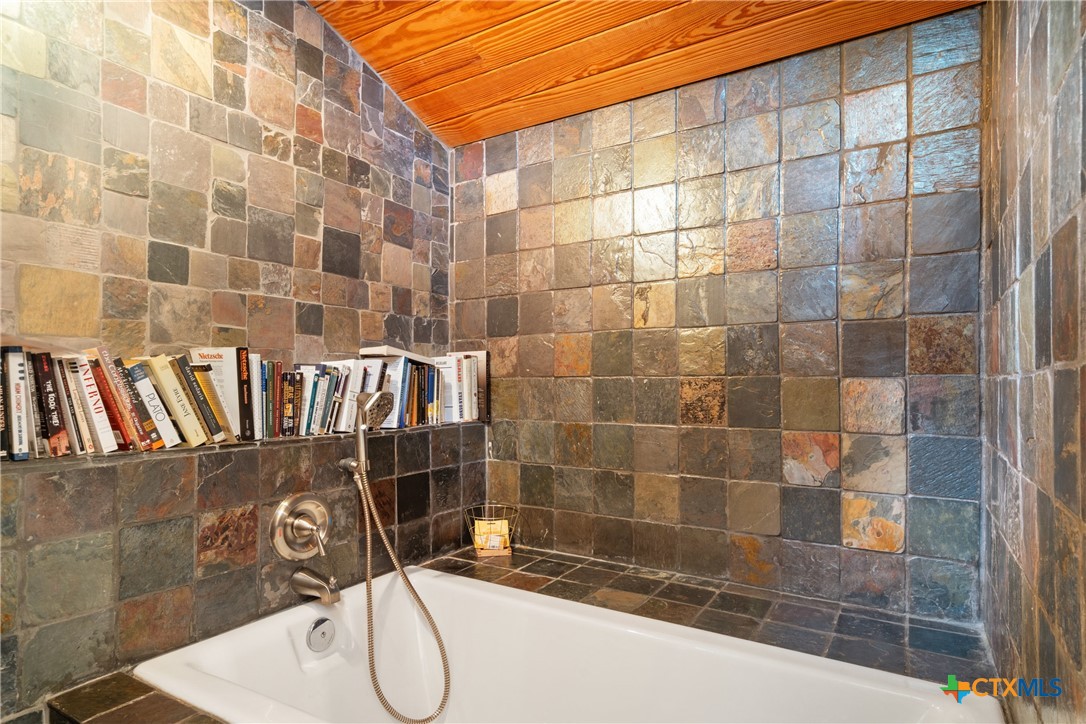 1398 Myers Creek Road Property Photo 19