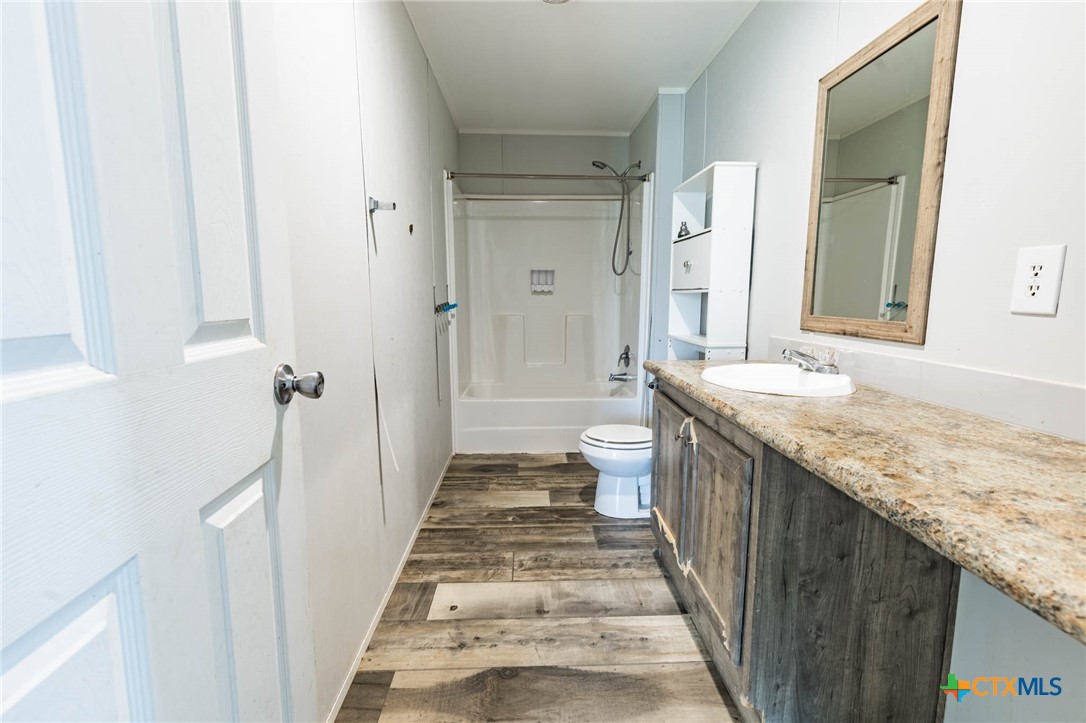 6886 Elm Creek Road Property Photo 16