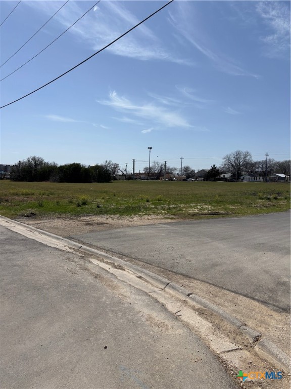 1900 N Austin Street Property Photo 5