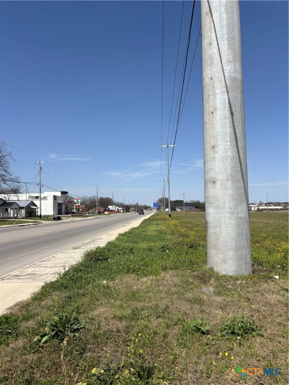 1900 N Austin Street Property Photo 6