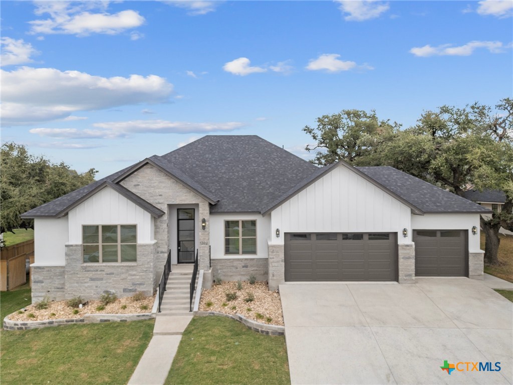 1202 Fairfax Drive Property Photo